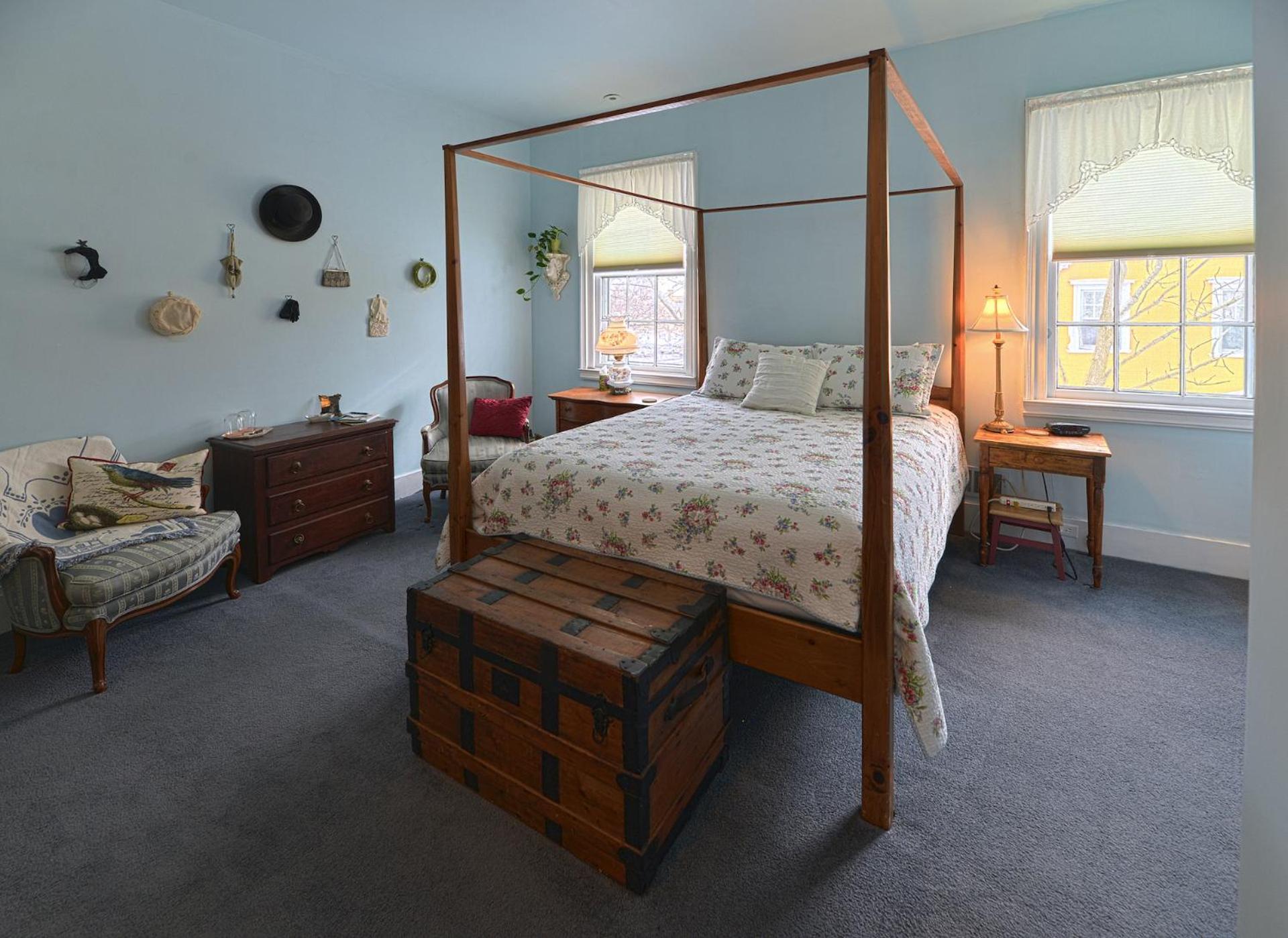 The Bed And Breakfast At Oliver Phelps Canandaigua Room photo