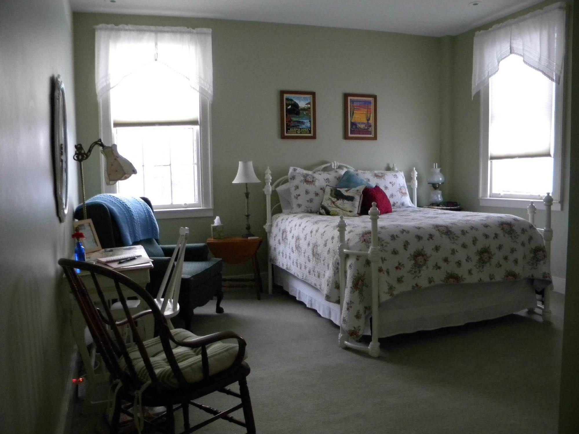 The Bed And Breakfast At Oliver Phelps Canandaigua Exterior photo
